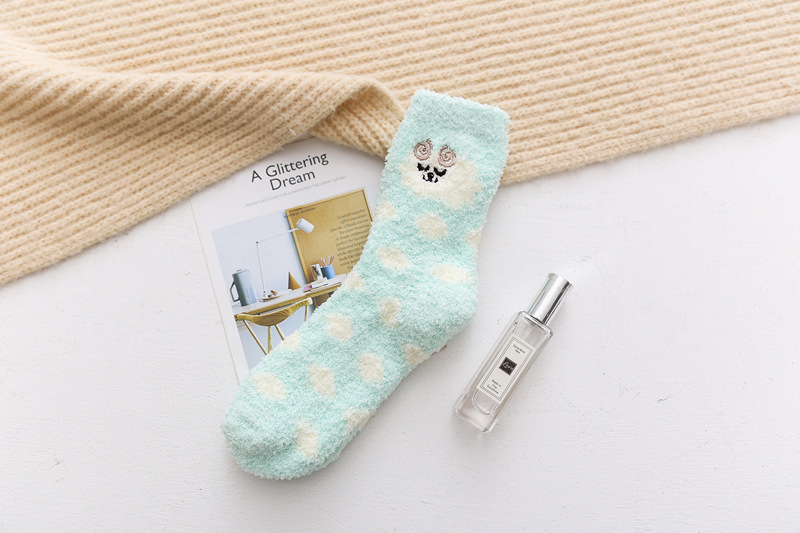 Coral Velvet Thick Warm Socks Winter Socks Plus Velvet Embroidery Cartoon Cute Sleep Crew Socks Wholesale Fluffy Fuzzy Socks